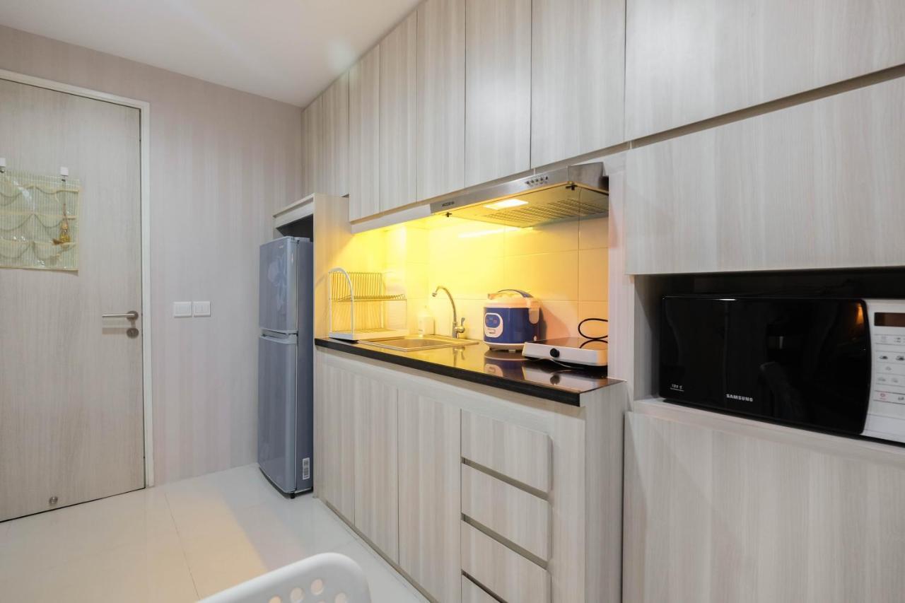 Elegant And Comfy Azalea Cikarang By Travelio Apartemen *