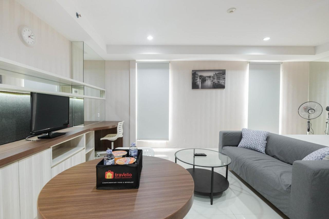 Elegant And Comfy Azalea Cikarang By Travelio Apartemen Bekasi